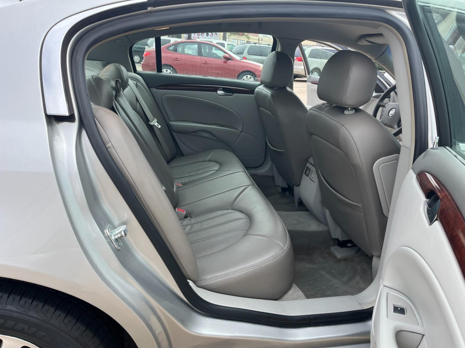 2006 SILVER /gray Buick Lucerne CX (1G4HP57266U) with an 3.8L V6 OHV 12V engine, 4-Speed Automatic Overdrive transmission, located at 14700 Tomball Parkway 249, Houston, TX, 77086, (281) 444-2200, 29.928619, -95.504074 - Photo #12
